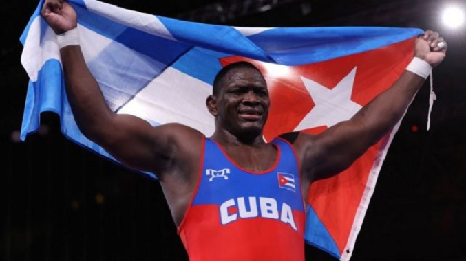 Cubano Mijaín López logra su cuarto oro olímpico en la lucha grecorromana