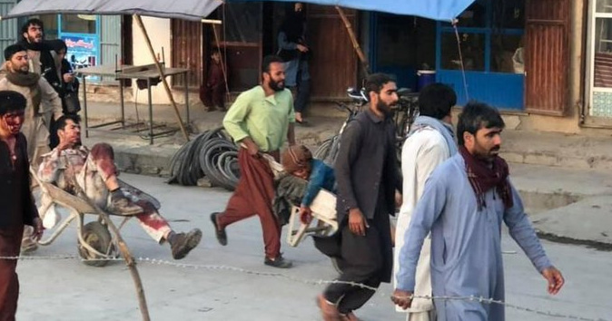 Afganistán: Al menos 72 muertos en ataque contra aeropuerto