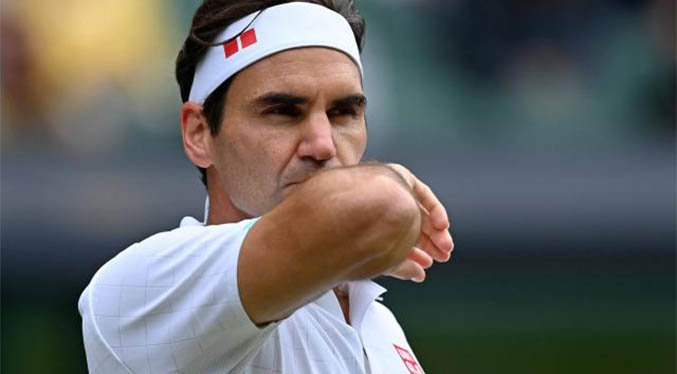 Federer anuncia que tendrá una nueva operación de rodilla