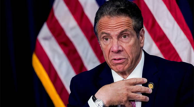 Renuncia el gobernador de Nueva York tras acusaciones de acoso sexual