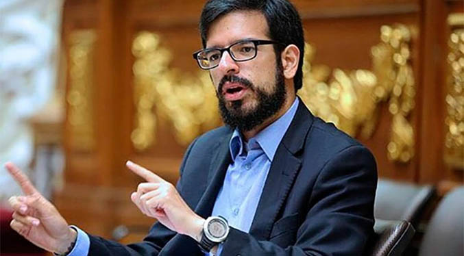 Miguel Pizarro exige excarcelación para Juan Requesens: “Casa por cárcel no es libertad”