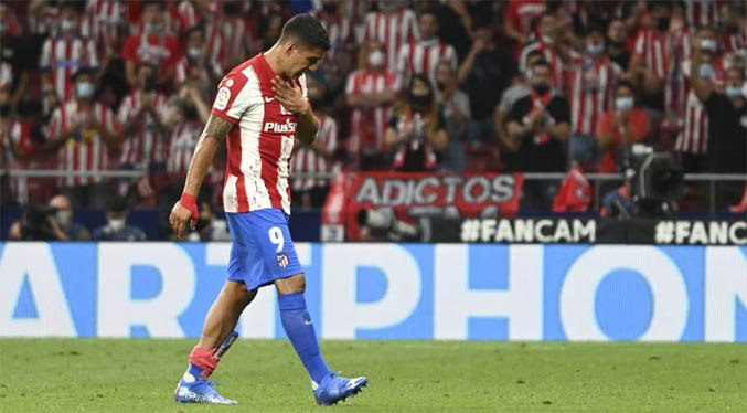 Luis Suárez sufre una lesión en la rodilla izquierda y no estará con Uruguay