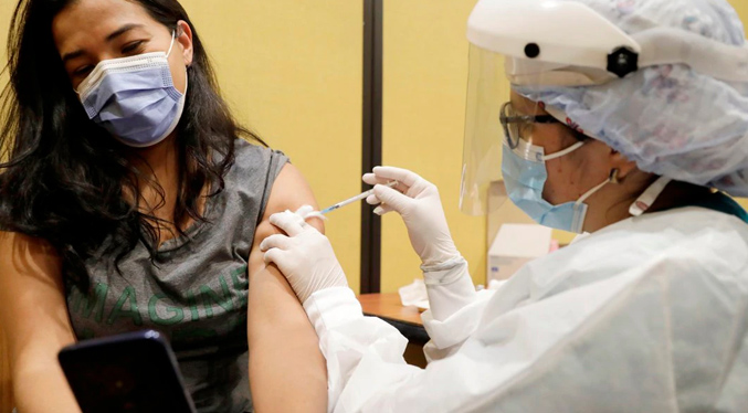 Costa Rica vacuna a los migrantes venezolanos
