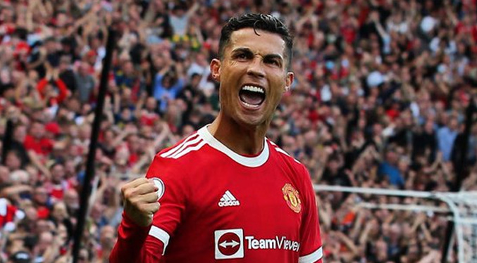 Ronaldo debuta con doblete, ManU golea a Newcastle 4-1