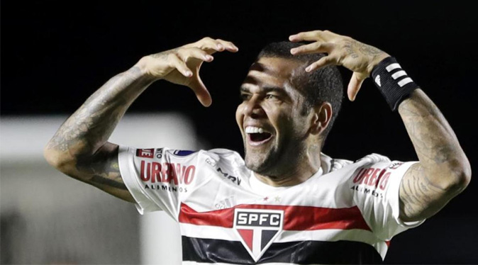Dani Alves decide romper su contrato con el Sao Paulo