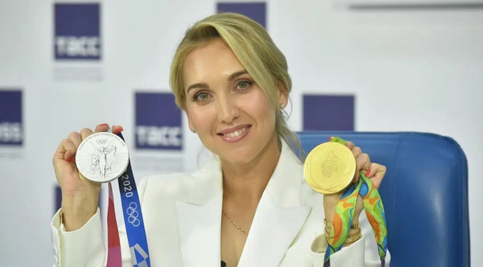 A la tenista rusa Elena Vesnina le roban sus medallas olímpicas