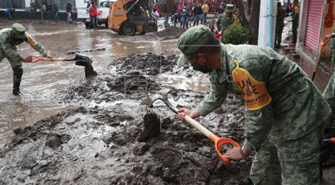 Mueren 16 pacientes de un hospital inundado por las lluvias en México
