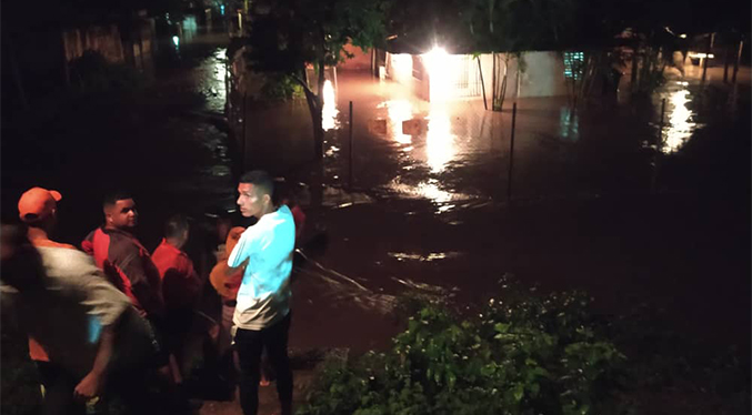 Más de dos mil familias están afectadas por las inundaciones en Anzoátegui