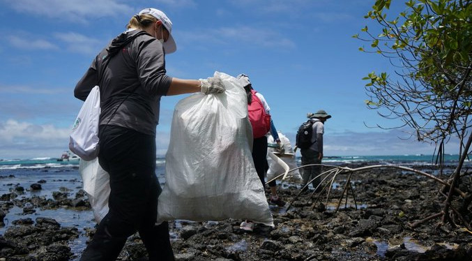 Recolectan 1.627 kilos de desechos en las islas ecuatorianas de Galápagos