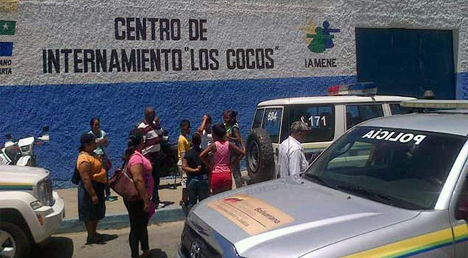 Instan a familiares de evadidos del Retén de Los Cocos ponerlos a la orden de la justicia