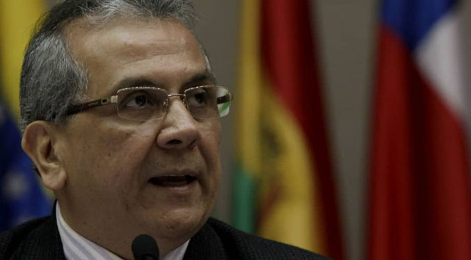 Rodrigo Cabezas: La reconversión no va a recuperar a la economía venezolana