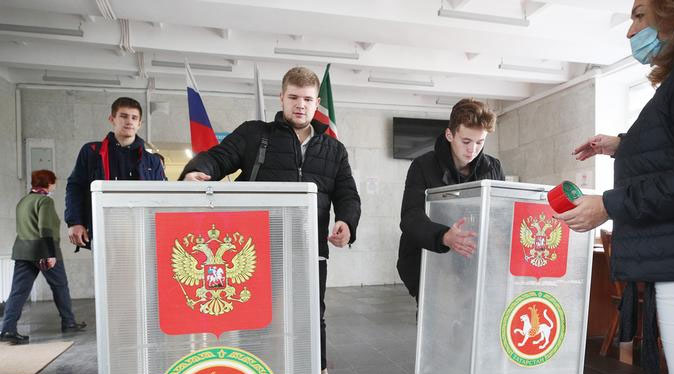 Abren las urnas para elecciones parlamentarias en Rusia