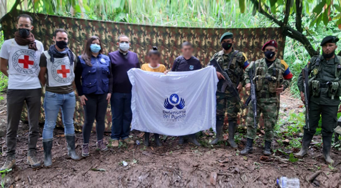 Liberan a dos personas secuestradas por un grupo armado en Colombia