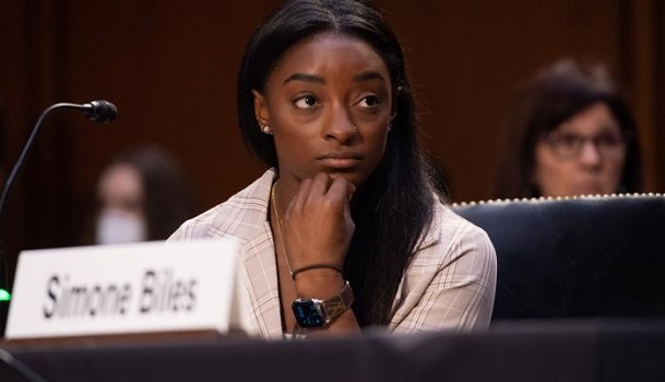 Biles culpa a la federación y a un «sistema entero» de los abusos de Nassar