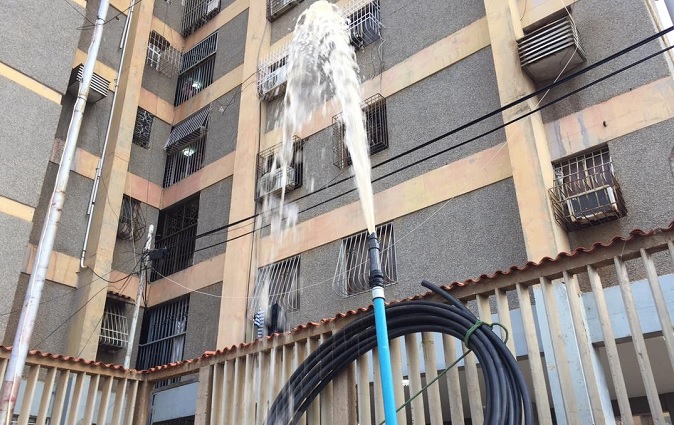 Activan pozo de agua en la urbanización San Francisco