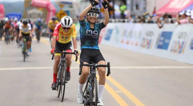 La venezolana Lilibeth Chacón gana la tercera etapa de la Vuelta a Colombia