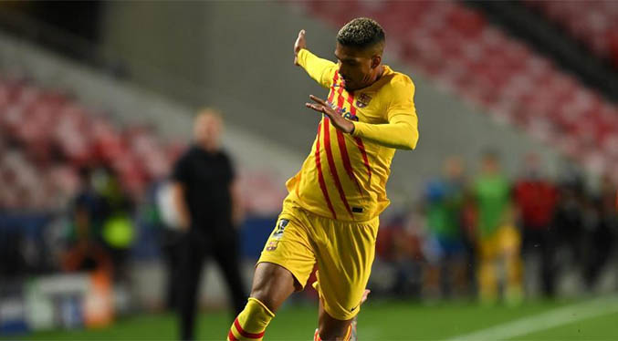 Darwin Núñez lideró la goleada del Benfica ante el Barcelona