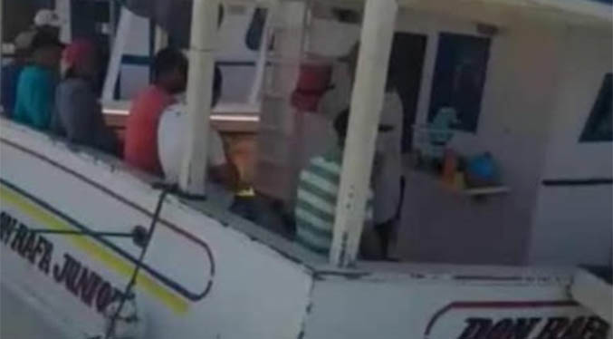 Autoridades emiten alerta ante demora de bote que zarpó a Los Roques con 23 personas a bordo