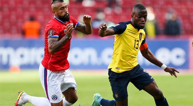 Ecuador no pasa del empate con Chile, pero mantiene la tercera posición