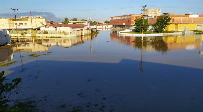 Gobierno evalúa afectaciones por las intensas lluvias en Barcelona
