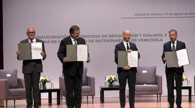 Publican primera imagen de las negociaciones entre la Plataforma Unitaria y el Gobierno en México