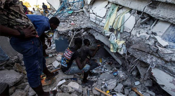 Más de dos mil fallecidos se contabilizan tras terremoto en Haití
