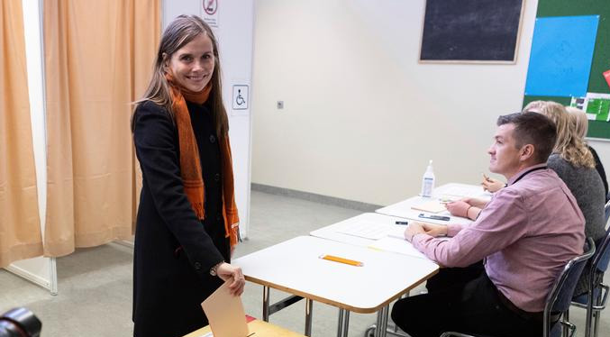 Mujeres obtienen la mayoría de los escaños en Parlamento de Islandia