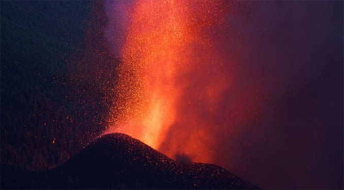 Crece 50 % área afectada por erupción en La Palma