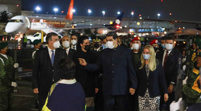 Maduro llega a México para participar en la Celac (Fotos)