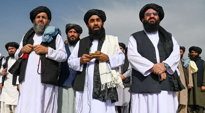 Mohammad Hasan Akhund encabeza gobierno interino de los talibanes en Afganistán