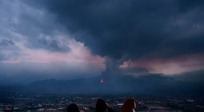 La nube de dióxido de azufre del volcán de La Palma llegará a Italia, Túnez y Libia