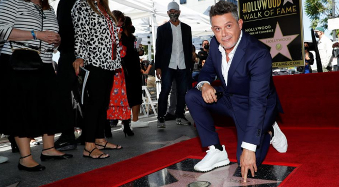 Alejandro Sanz inaugura su estrella en el Paseo de la Fama de Hollywood