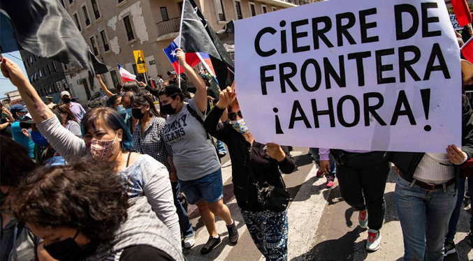 Protesta antiinmigrantes venezolanos deja al menos 11 detenidos en Chile