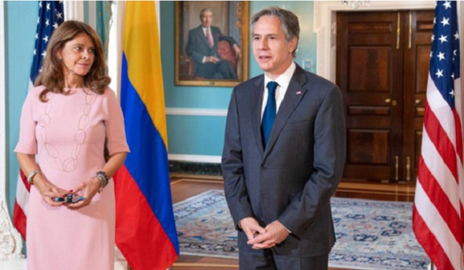 Secretario de Estado de EEUU y canciller colombiana abordan situación de Venezuela