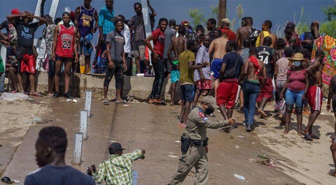 Activistas exigen al gobierno de Biden detener las deportaciones de haitianos