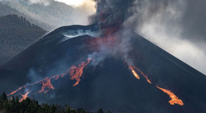 El volcán de La Palma mantiene su fuerza tras 41 días activo