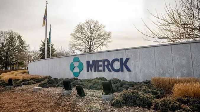 Merck presenta pastilla contra el COVID-19 que reduce 50 % el riesgo de muerte