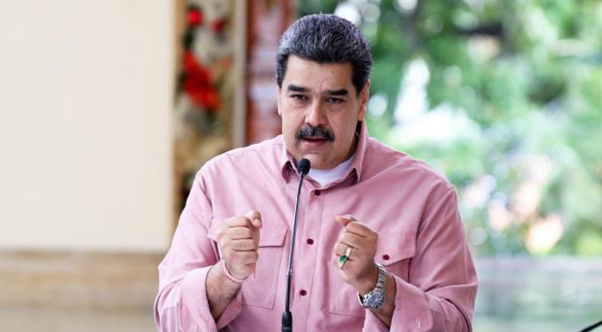 Maduro unifica tarifas para la exportación aeroportuaria