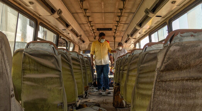 Rafael Ramírez: “Los marabinos necesitan soluciones para la crisis de transporte público”