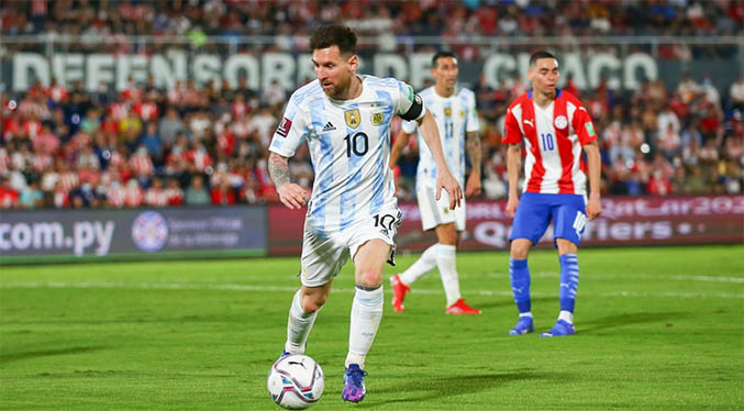 Paraguay frena a Argentina que tuvo a un Messi desenchufado