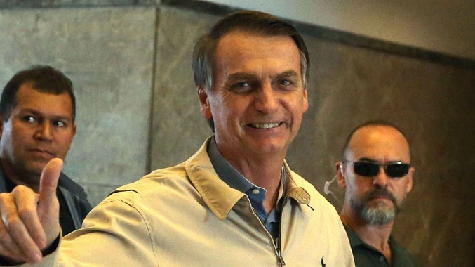 Bolsonaro aprovecha su visita a la frontera con Venezuela para atacar a Lula