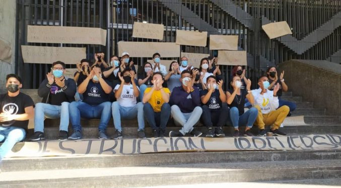 Estudiantes defienden autonomía universitaria y rechazan la designación de Tibisay Lucena