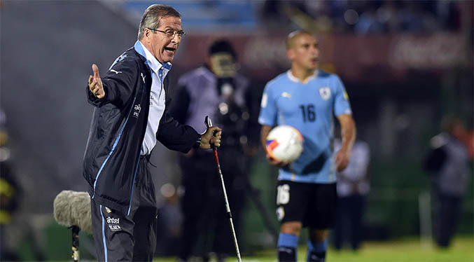 Analizan la continuidad de Tabárez al frente de la selección de Uruguay