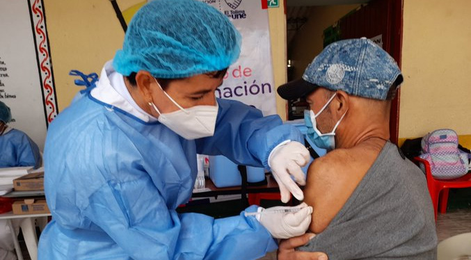 Ministerio de Salud de Colombia llama a migrantes regulares e irregulares a vacunarse