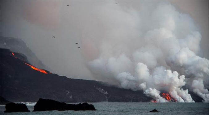 El delta lávico podría derrumbarse y generar gases, explosiones y olas