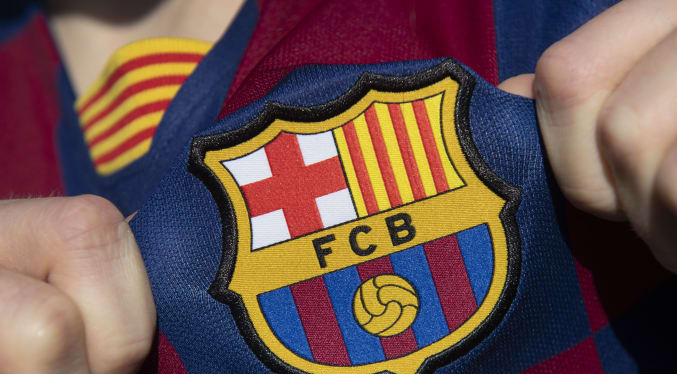 UEFA prohíbe al Barcelona vender boletos de visita en la Liga de Campeones por conducta racista