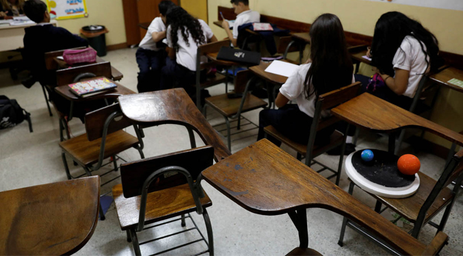 Estudio revela que más de un millón de venezolanos abandonaron la educación