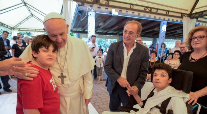 El papa Francisco denuncia la discriminación de la sociedad a los discapacitados