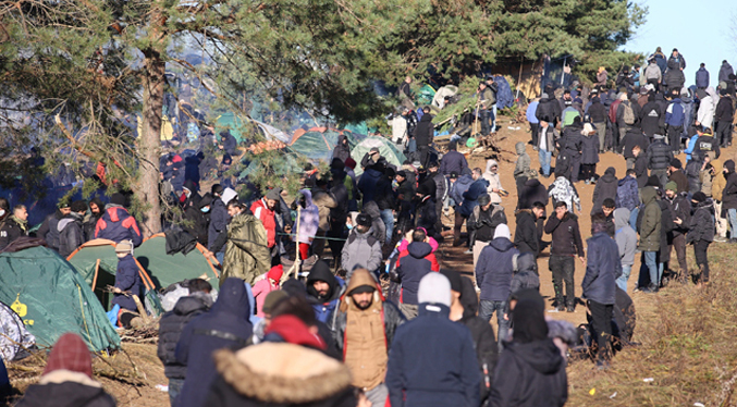 Detenidos cientos de migrantes que intentan cruzar la frontera polaca