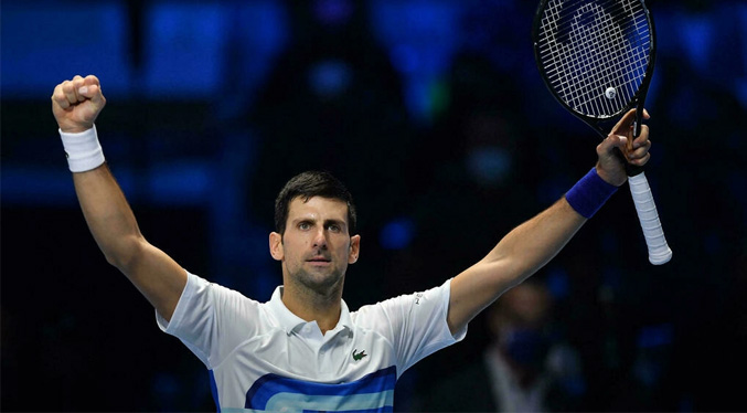 Djokovic, a semifinales del Masters ATP tras ganar a Rublev